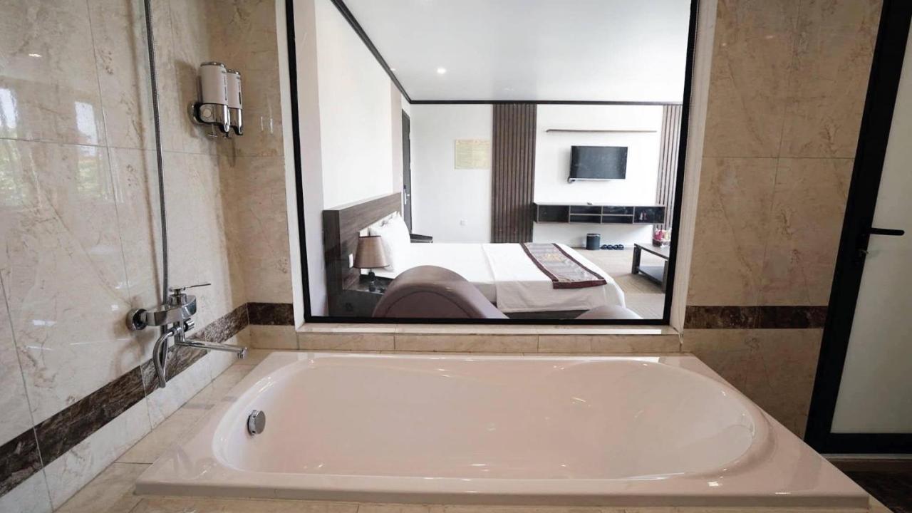 Khach San Hoang Gia II Hotel Thai Binh Exterior photo